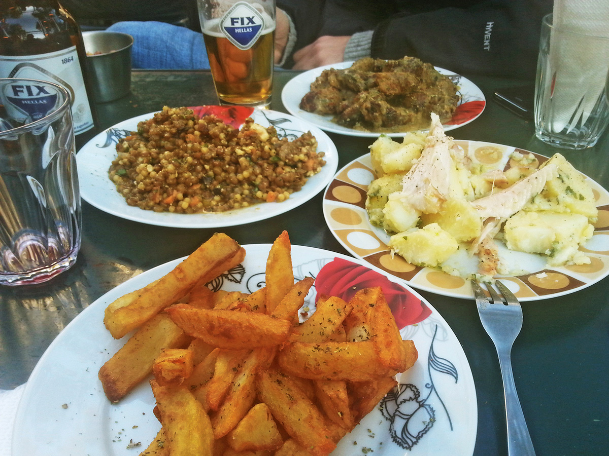 Dexameni-CafeΜ_Tapas_Outdoor_Sun_Kolonaki-food
